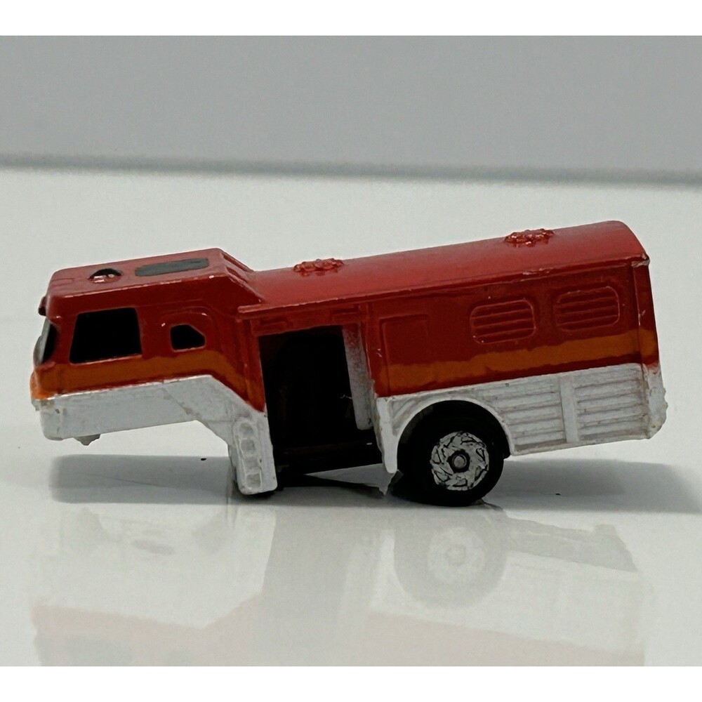 Vintage Micro Machines Horse Trailer W/ Horse Galoob